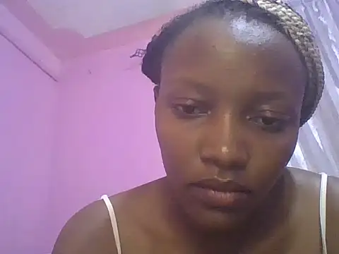 Snapshot of petitev chatting on 09/10/25, 01:44 petitev online show from 09/10/25, 01:44