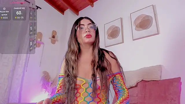 Snapshot of Mia_222 chatting on 12/02/25, 10:20 Mia 222 online show from 12/02/25, 10:20