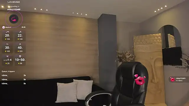 CarolineGraceX online show from 01/27/25, 05:15