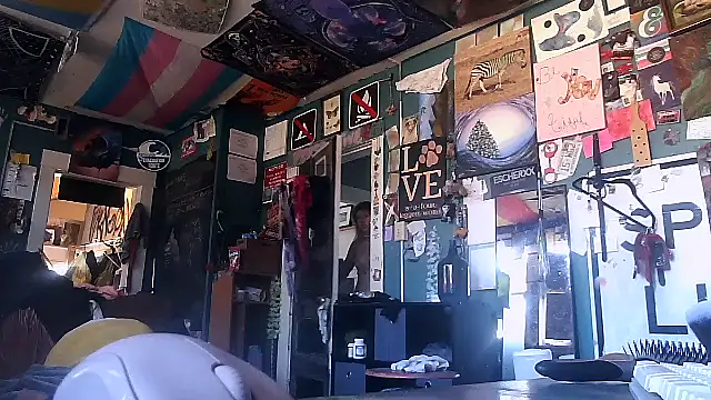 Snapshot of Esteem369 chatting on 09/18/25, 03:58 Esteem369 online show from 09/18/25, 03:58