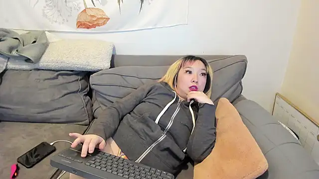 luxgray online show from 02/16/25, 10:54