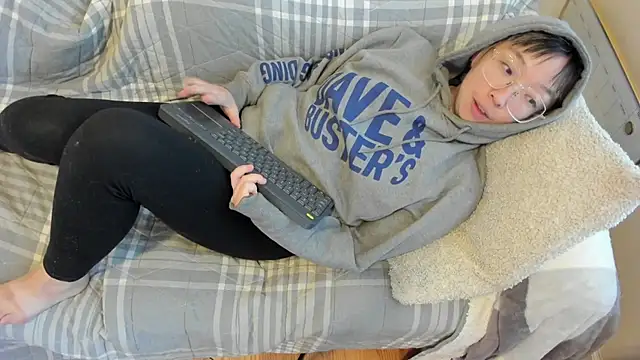 luxgray online show from 10/17/25, 09:50