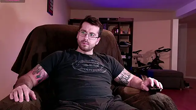 Snapshot of JayXCee_Official chatting on 01/11/26, 01:32 JayXCee Official online show from 01/11/26, 01:32