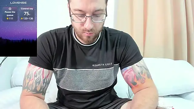 Snapshot of JayXCee_Official chatting on 02/14/26, 01:35 JayXCee Official online show from 02/14/26, 01:35