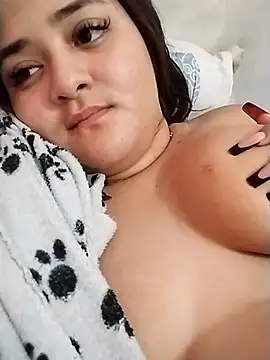 Liancy online show from 12/11/24, 02:30