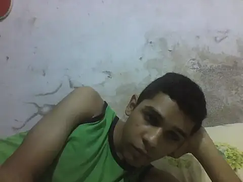 Snapshot of Leopardogonza chatting on 05/20/26, 10:05 Leopardogonza online show from 05/20/26, 10:05