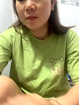 Baby-bigtits online show from 12/04/25, 10:40