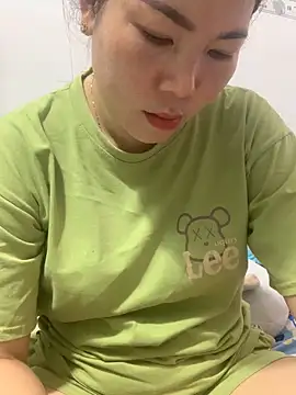 Baby-bigtits online show from 12/05/25, 10:46