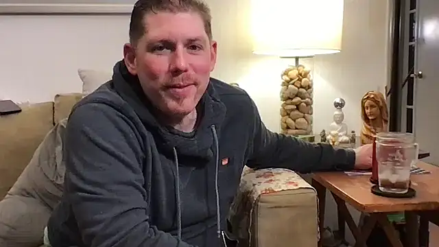 Snapshot of Rock_Pierce chatting on 10/28/25, 11:40 Rock Pierce online show from 10/28/25, 11:40