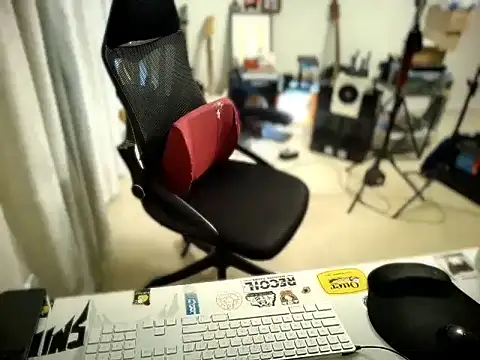 Snapshot of Rock_Pierce chatting on 11/04/25, 11:20 Rock Pierce online show from 11/04/25, 11:20