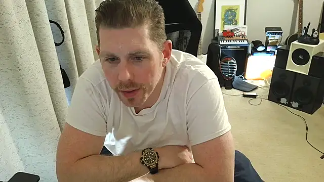 Snapshot of Rock_Pierce chatting on 11/07/25, 07:58 Rock Pierce online show from 11/07/25, 07:58