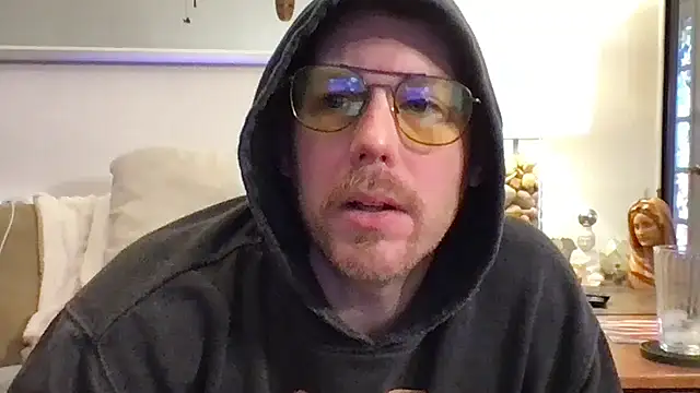 Snapshot of Rock_Pierce chatting on 11/14/25, 06:17 Rock Pierce online show from 11/14/25, 06:17