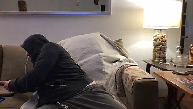 Snapshot of Rock_Pierce chatting on 12/01/25, 04:28 Rock Pierce online show from 12/01/25, 04:28