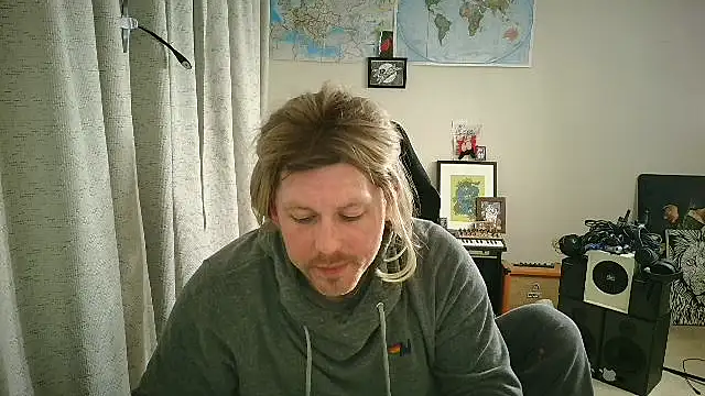 Snapshot of Rock_Pierce chatting on 01/06/26, 11:40 Rock Pierce online show from 01/06/26, 11:40