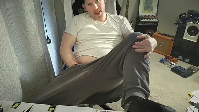 Snapshot of Rock_Pierce chatting on 02/26/26, 07:35 Rock Pierce online show from 02/26/26, 07:35