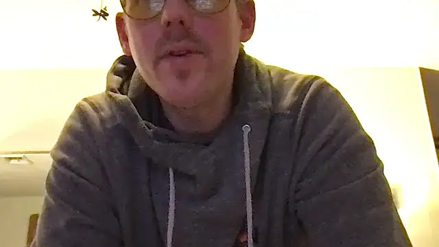 Snapshot of Rock_Pierce chatting on 02/28/26, 01:17 Rock Pierce online show from 02/28/26, 01:17