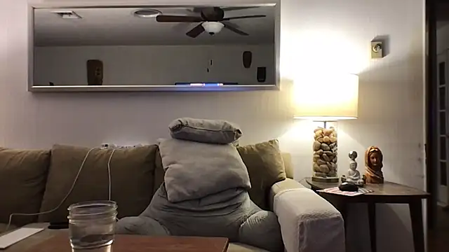 Snapshot of Rock_Pierce chatting on 03/05/26, 01:01 Rock Pierce online show from 03/05/26, 01:01