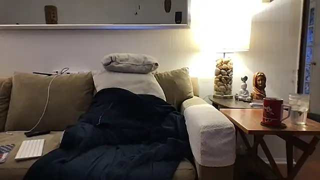 Snapshot of Rock_Pierce chatting on 03/05/26, 01:07 Rock Pierce online show from 03/05/26, 01:07