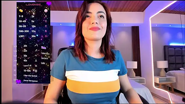 Snapshot of IsabellaaJoness chatting on 02/22/25, 12:19 IsabellaaJoness online show from 02/22/25, 12:19