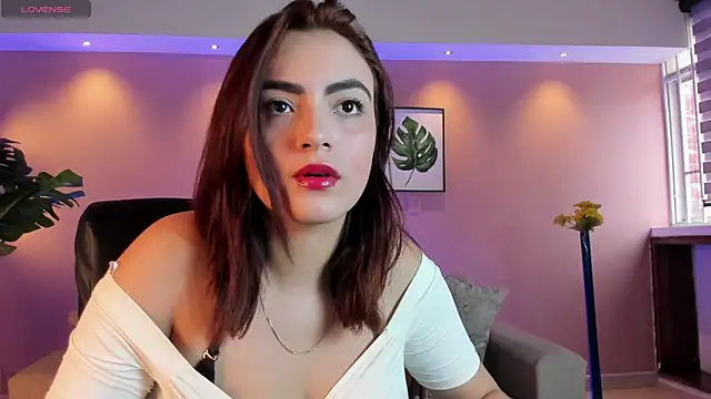 Snapshot of IsabellaaJoness chatting on 03/02/25, 01:38 IsabellaaJoness online show from 03/02/25, 01:38