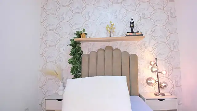 Roma  love online show from 11/08/25, 12:27