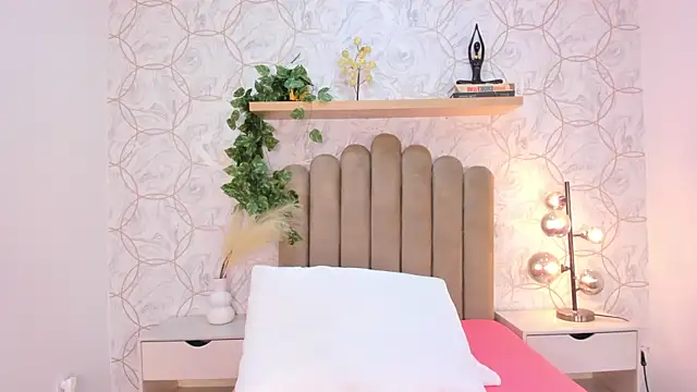 Roma  love online show from 11/24/25, 12:27