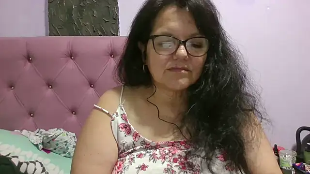 kassandra02 online show from 06/05/26, 03:35