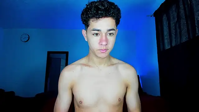 Snapshot of DavidfullOFlove chatting on 03/02/25, 04:10 DavidfullOFlove online show from 03/02/25, 04:10