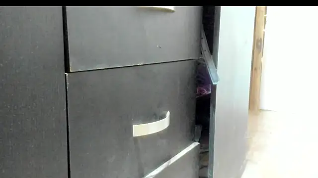 Snapshot of lauren-mark chatting on 04/11/26, 01:59 lauren-mark online show from 04/11/26, 01:59