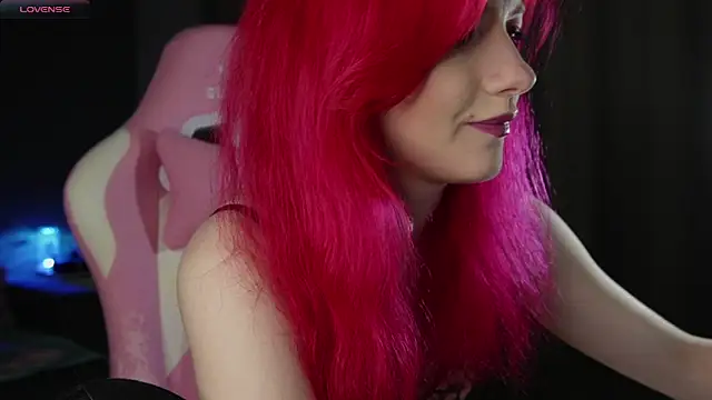 Snapshot of joyhannahh chatting on 10/25/25, 06:57 joyhannahh online show from 10/25/25, 06:57