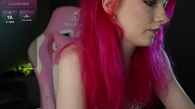 Snapshot of joyhannahh chatting on 11/05/25, 01:22 joyhannahh online show from 11/05/25, 01:22