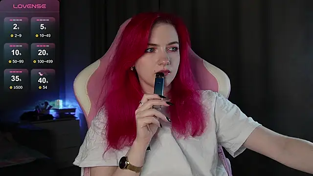 Snapshot of joyhannahh chatting on 11/09/25, 02:48 joyhannahh online show from 11/09/25, 02:48