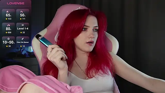 Snapshot of joyhannahh chatting on 11/18/25, 12:20 joyhannahh online show from 11/18/25, 12:20