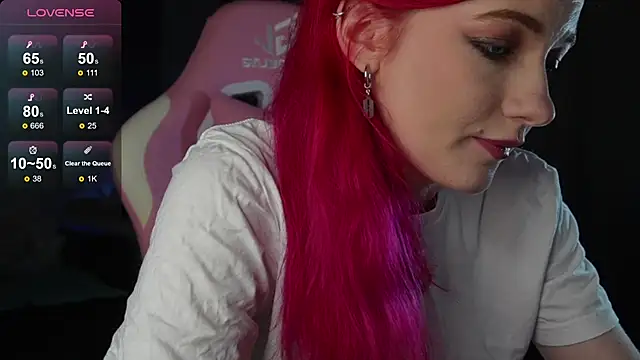 Snapshot of joyhannahh chatting on 11/26/25, 06:53 joyhannahh online show from 11/26/25, 06:53