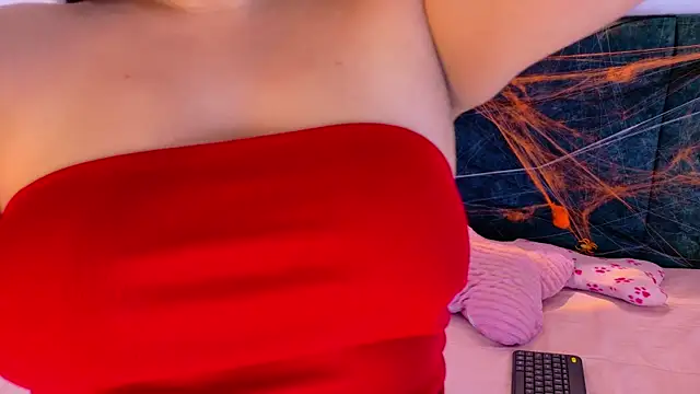 AgathaLynx online show from 11/02/25, 12:40