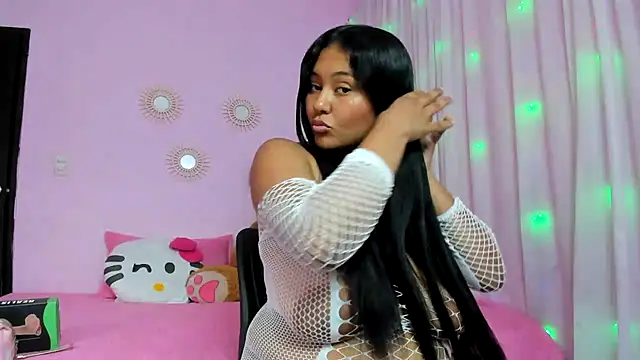 Snapshot of ariel_milk chatting on 03/01/25, 10:10 ariel milk online show from 03/01/25, 10:10