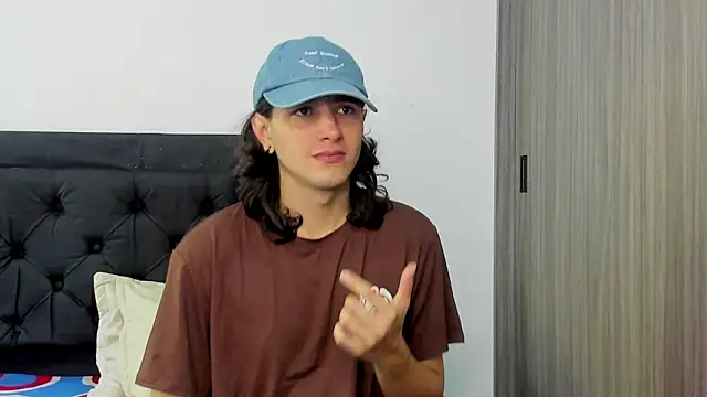 Snapshot of alex_connorr chatting on 01/11/25, 04:03 alex connorr online show from 01/11/25, 04:03