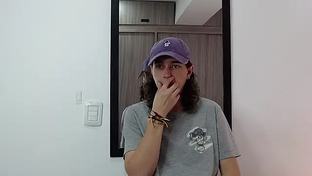 Snapshot of alex_connorr chatting on 02/06/25, 04:58 alex connorr online show from 02/06/25, 04:58