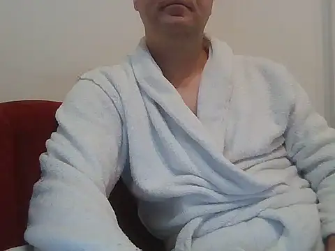 Snapshot of fikoivos chatting on 02/08/26, 12:41 fikoivos online show from 02/08/26, 12:41