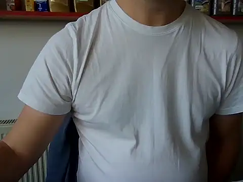 Snapshot of fikoivos chatting on 02/14/26, 11:18 fikoivos online show from 02/14/26, 11:18