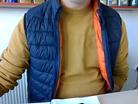 Snapshot of fikoivos chatting on 03/07/26, 10:56 fikoivos online show from 03/07/26, 10:56