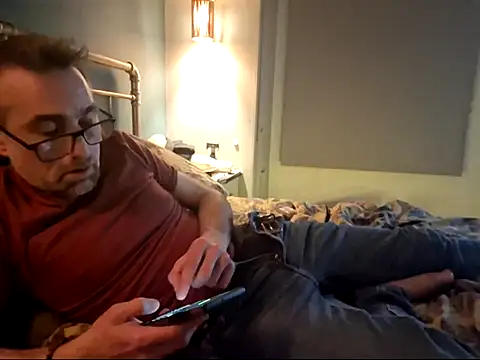 Snapshot of bibananaman chatting on 02/25/25, 12:25 bibananaman online show from 02/25/25, 12:25