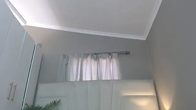 Snapshot of naughtyblackdolie chatting on 04/26/26, 09:18 naughtyblackdolie online show from 04/26/26, 09:18