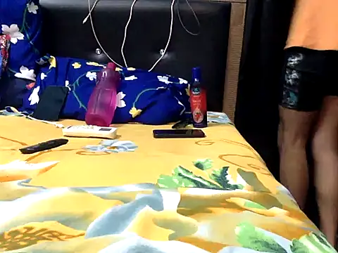 dreamy lusty01 online show from 10/21/25, 09:15