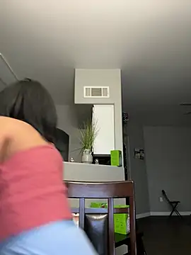 juicyyy323 online show from 12/21/24, 07:16