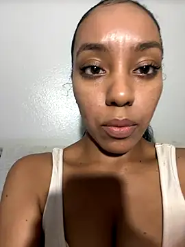 juicyyy323 online show from 11/12/25, 07:53