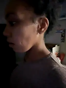 juicyyy323 online show from 11/21/25, 02:54