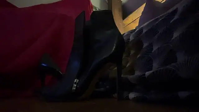 alexheels boots online show from 11/01/25, 01:29