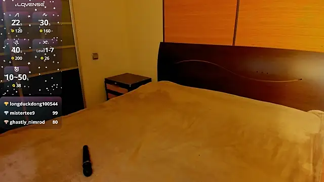Snapshot of habibi_moon chatting on 01/28/25, 06:27 habibi moon online show from 01/28/25, 06:27
