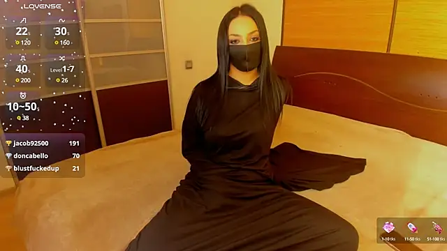Snapshot of habibi_moon chatting on 02/11/25, 06:19 habibi moon online show from 02/11/25, 06:19